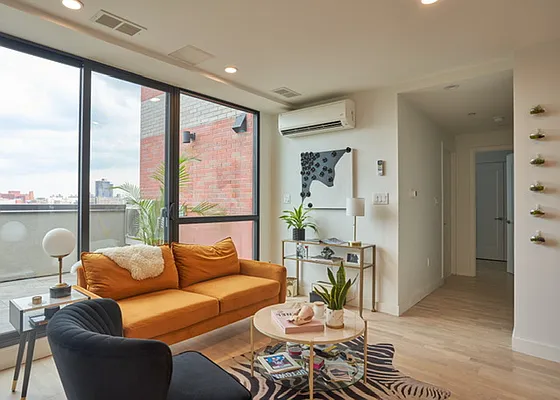 Rented by Bond New York | media 23