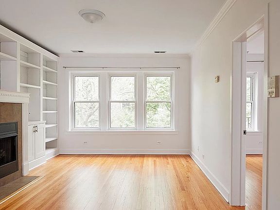 2nd image of 7057 N Damen Ave APT 3N