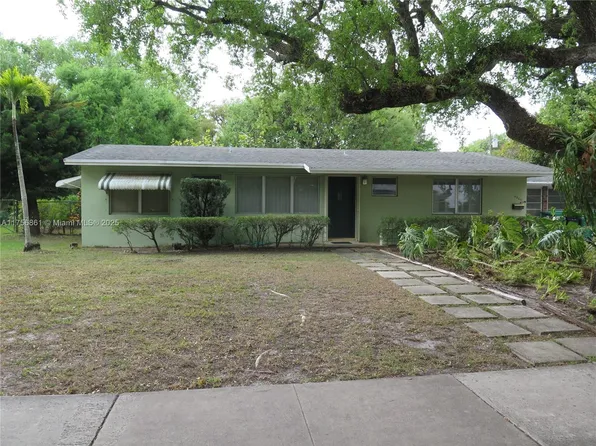 8240 SW 96th St, Miami, FL 33156