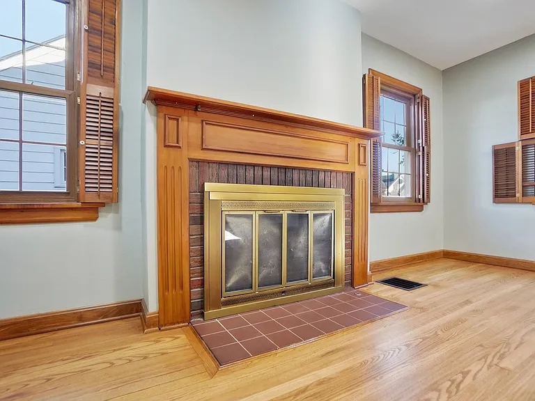 1028 Colwick Dr — Photo 8