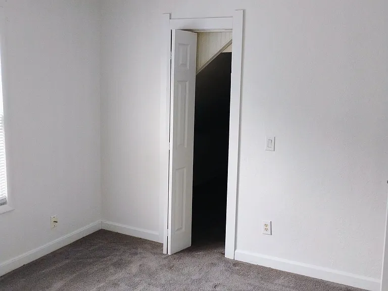 1122 Pinewood Ave — Photo 17