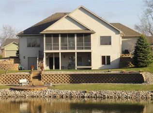 19 Venetian Dr, Clear Lake, IA 50428