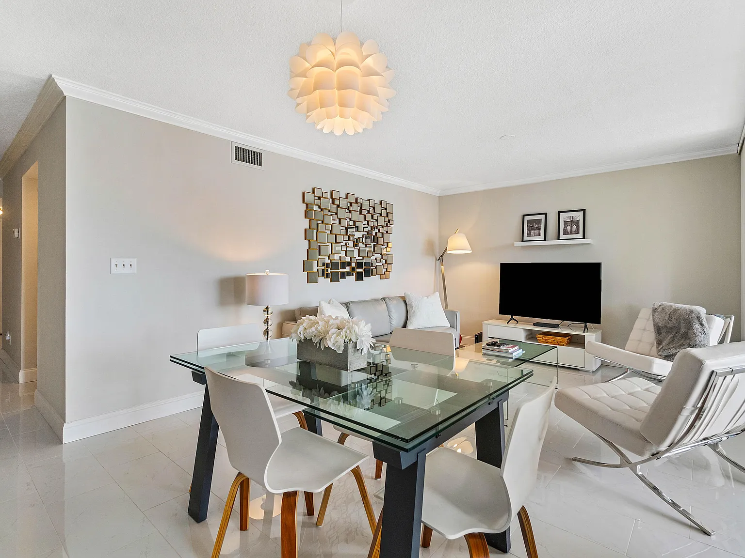 1 bed, 1.5 bath, 821 sqft, $6,500 — Photo 4