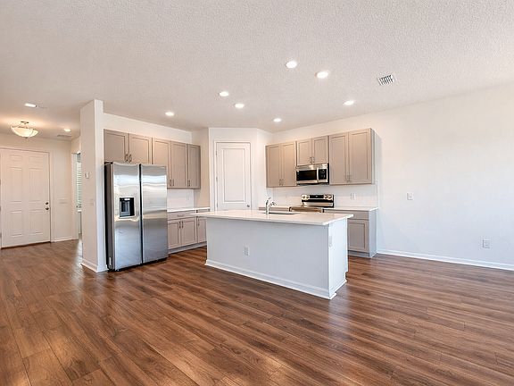 5th image of 2114 Derwent Dr