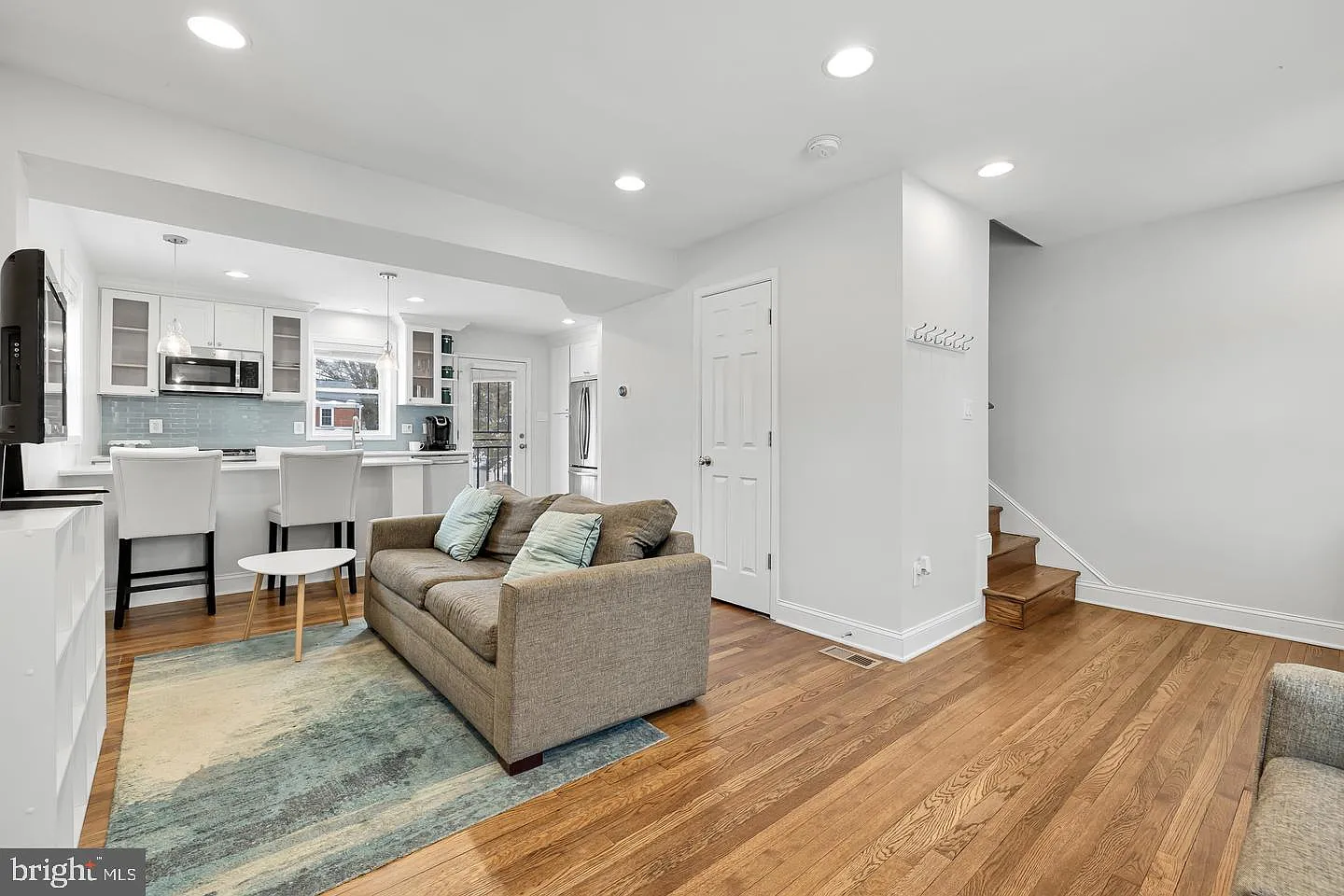 4 bed, 2.5 bath, 1789 sqft, $3,600 — Photo 1