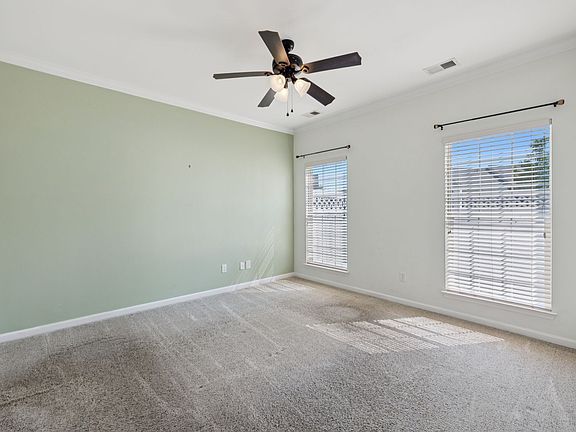 5th image of 208 Northcrest Commons Cir