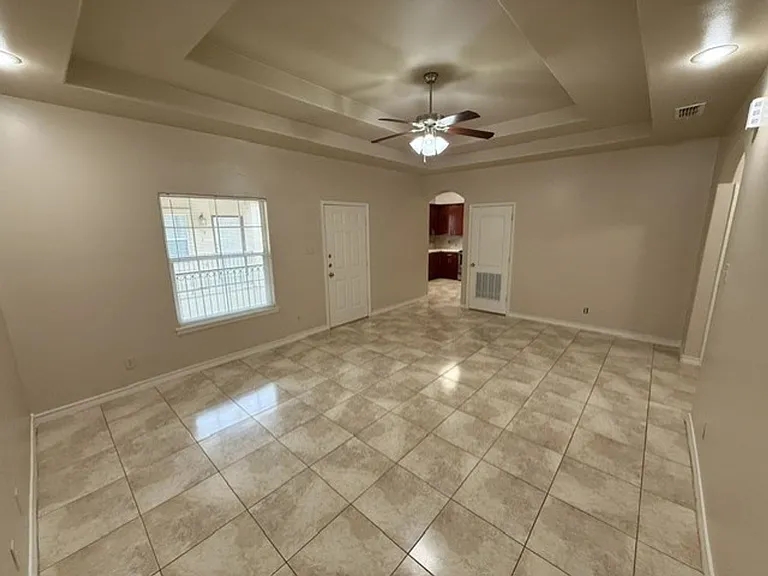 710 Alta Vista Dr — Photo 4
