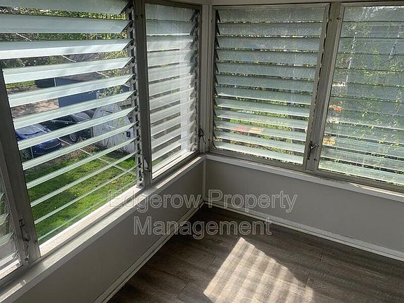 5th image of 1320 Quarry Ave NW #2