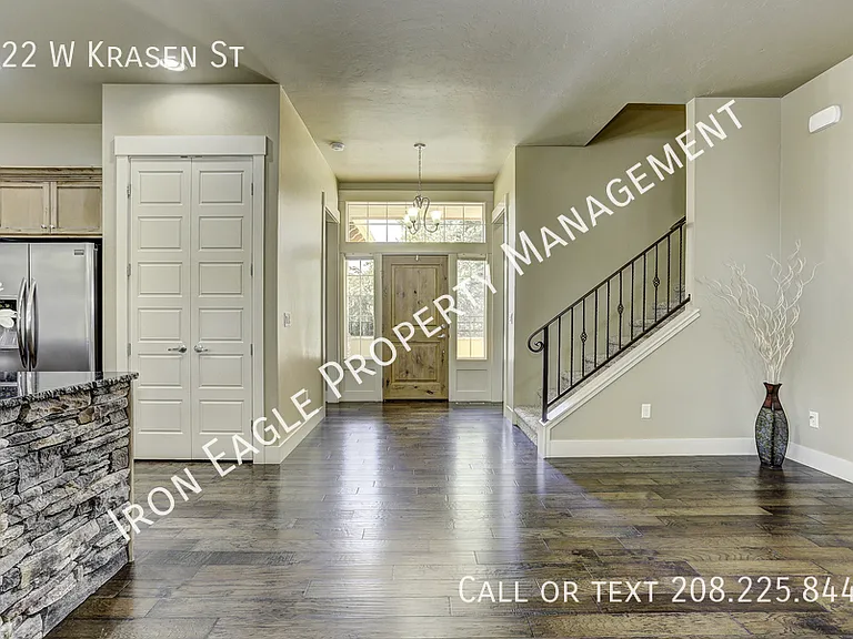 822 W Krasen St — Photo 7