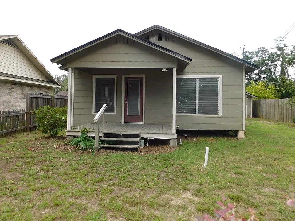 2609 NW 6th St