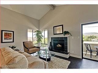 5th image of 440 Cypress Ave