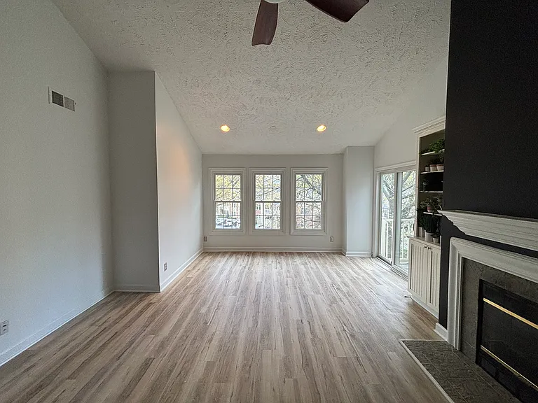 3804 Ridge Knoll Ct #305A — Photo 4