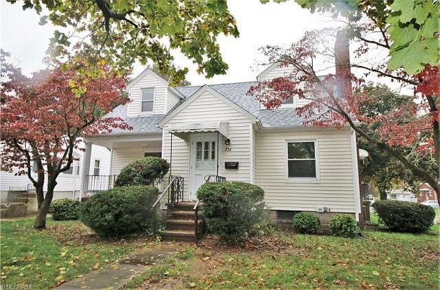 1st image of 736 Orchard Ave
