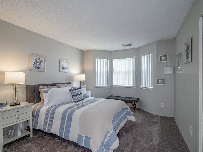 Barrington Place Apartments — Photo 11