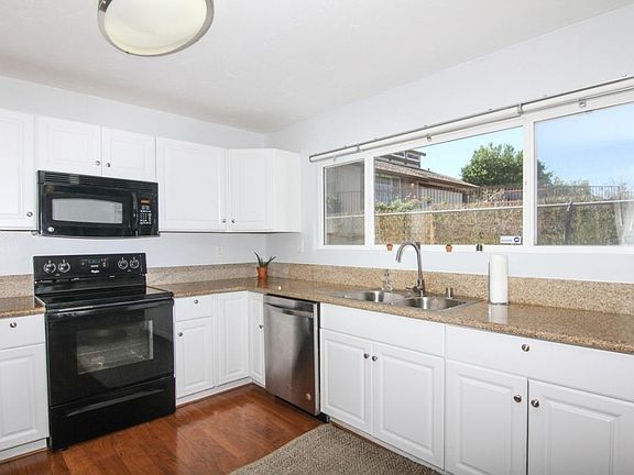 4th image of 3014 Fleming Dr