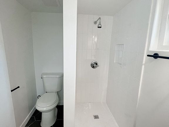 4th image of 190 S Marengo Ave APT 8