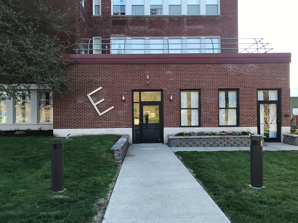1st image of 208 W Broadway St #E5