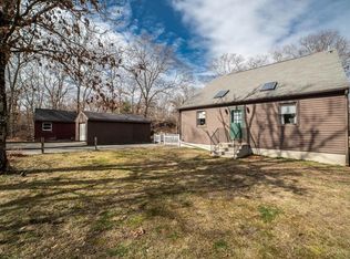 570 Hailes Hill Rd, Swansea, MA 02777