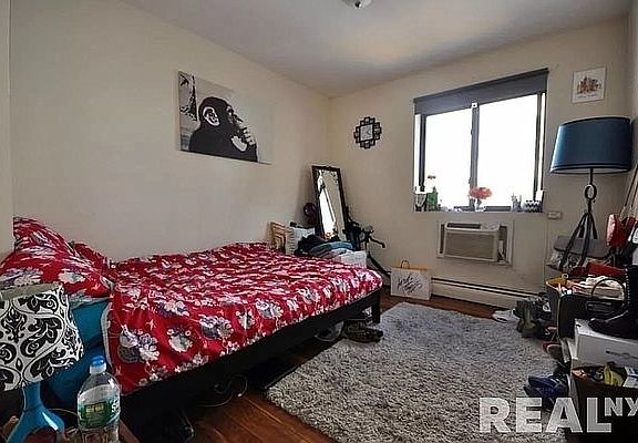 4th image of 133 Ludlow St #3E
