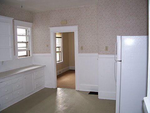 Large Eat in Kitchen