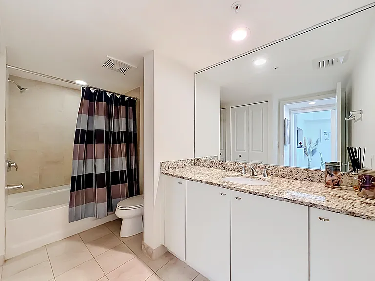 610 W Las Olas Blvd #1819N — Photo 52