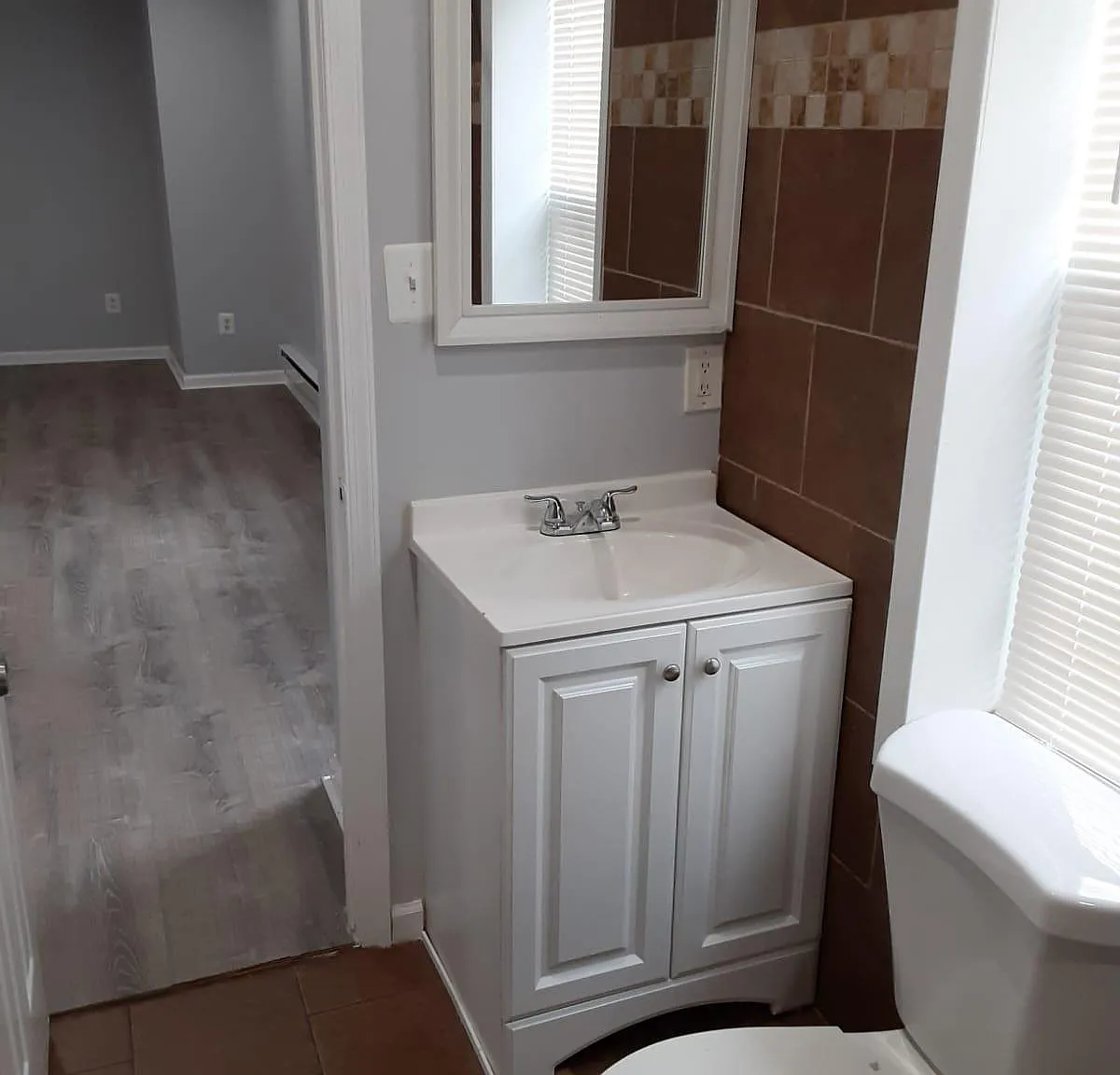 3 bed, 1.5 bath, 1200 sqft, $1,550 — Photo 4