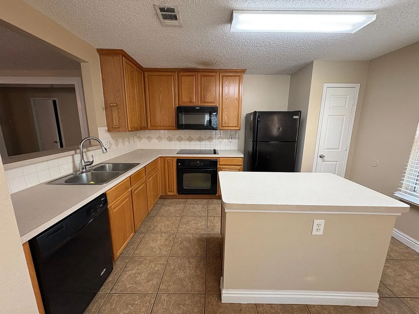Great 3-2-2 in Lost Creek Ranch NWISD Roanoke N Ft. Worth — Photo 3