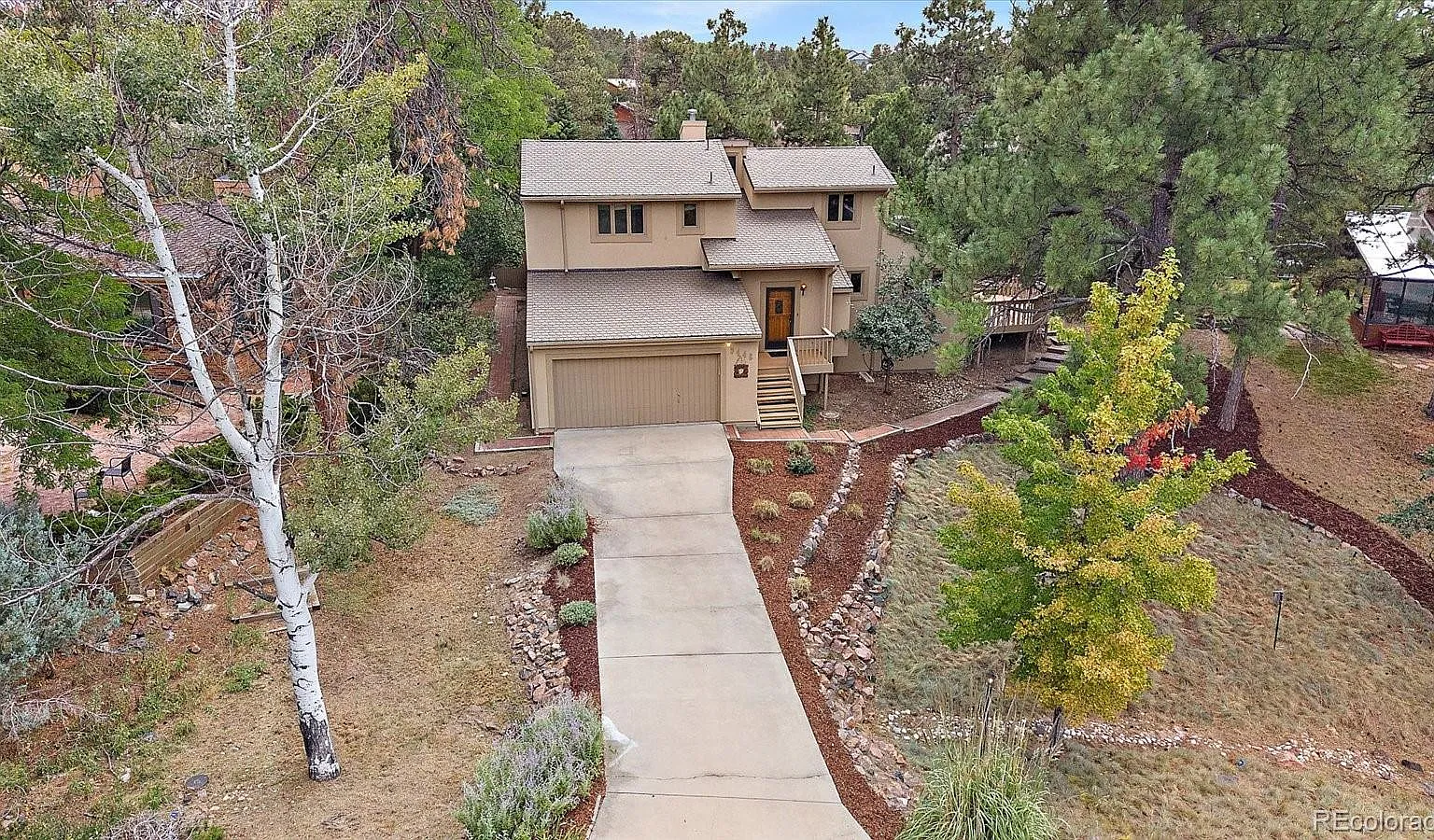 3 bed, 2.5 bath, 1449 sqft, $2,800 — Photo 2