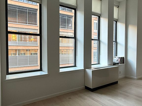 3rd image of 150 Nassau St APT 3I