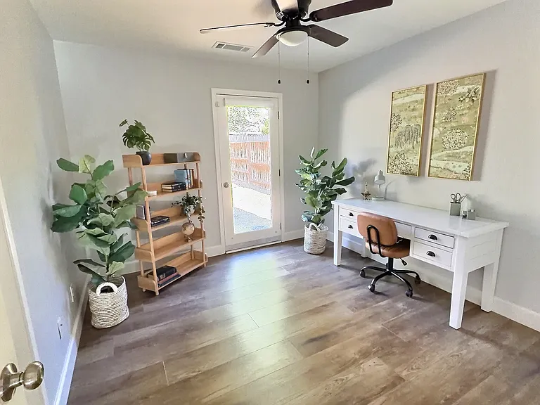 8237 N Del Mar Ave — Photo 15
