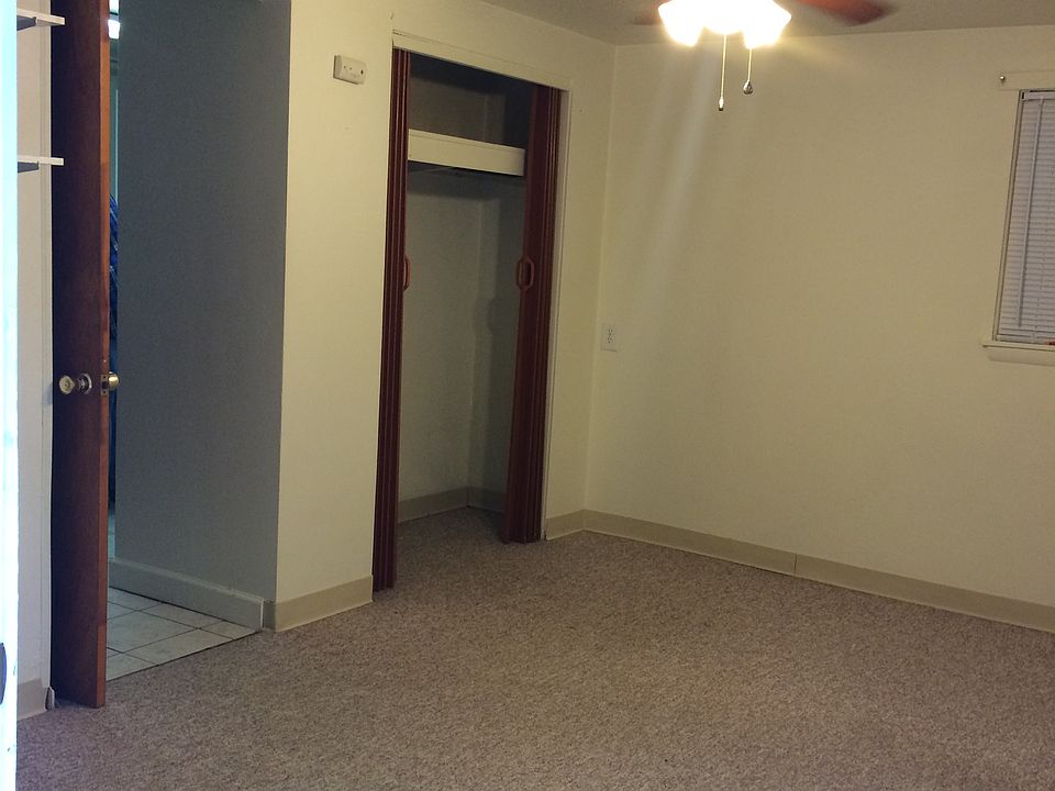 1st image of 1001 W Walnut St APT 8