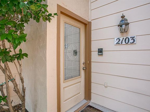 3rd image of 2103 Warnford Pl