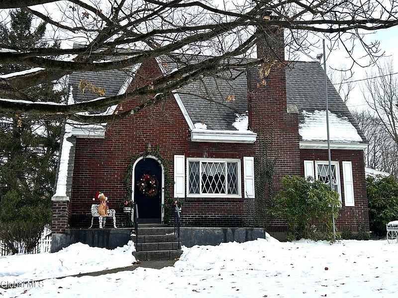 2nd image of 20 Chester Court