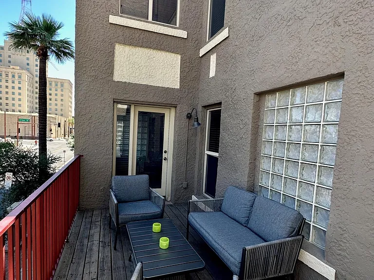 387 N 2nd Ave #2D — Photo 9