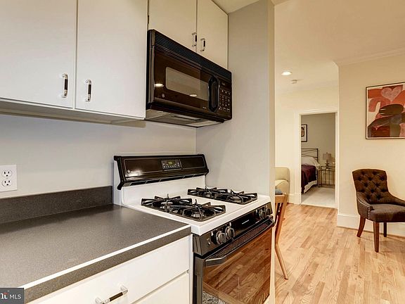 5th image of 1807 California St NW APT 205