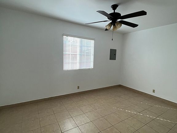 5th image of 9807 San Antonio Ave