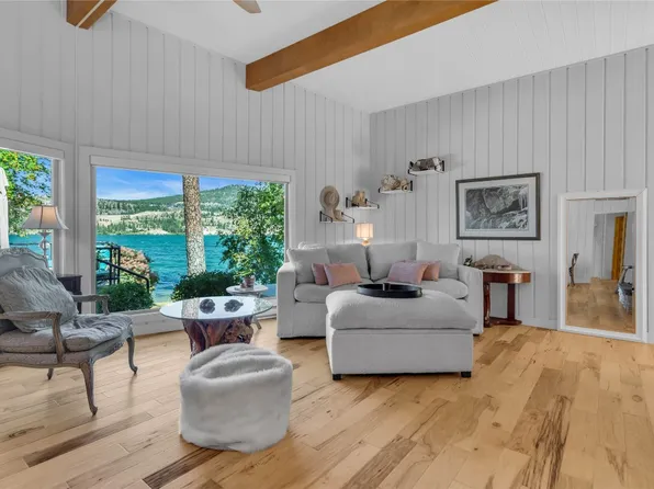 12110 Trewhitt Rd W, Lake Country, BC V4V 2A6