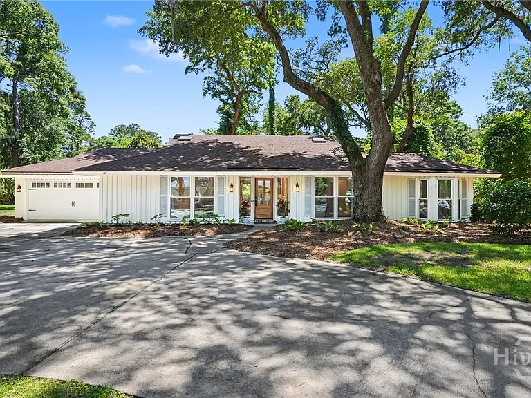 2 Blount Ln — Photo 3