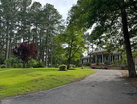 3rd image of 102 Canterbury Road