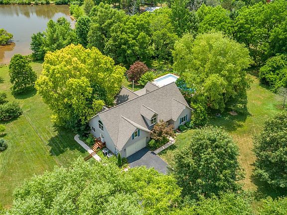 4th image of 15 Willowmere Ct