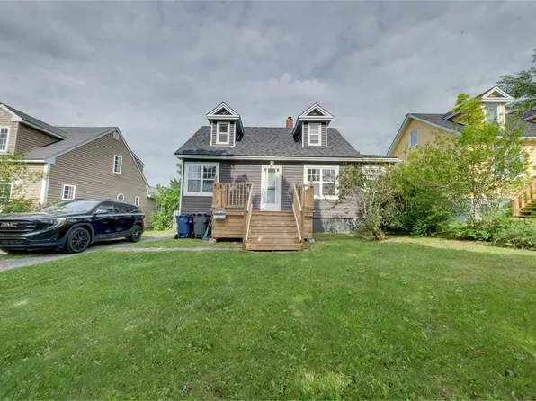 12 Pinegrove Avenue, Corner Brook, NL A2H2T5