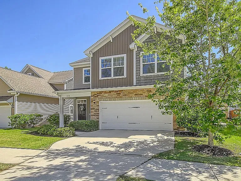 4 bed, 2247 sqft, $3,400 — Photo 3