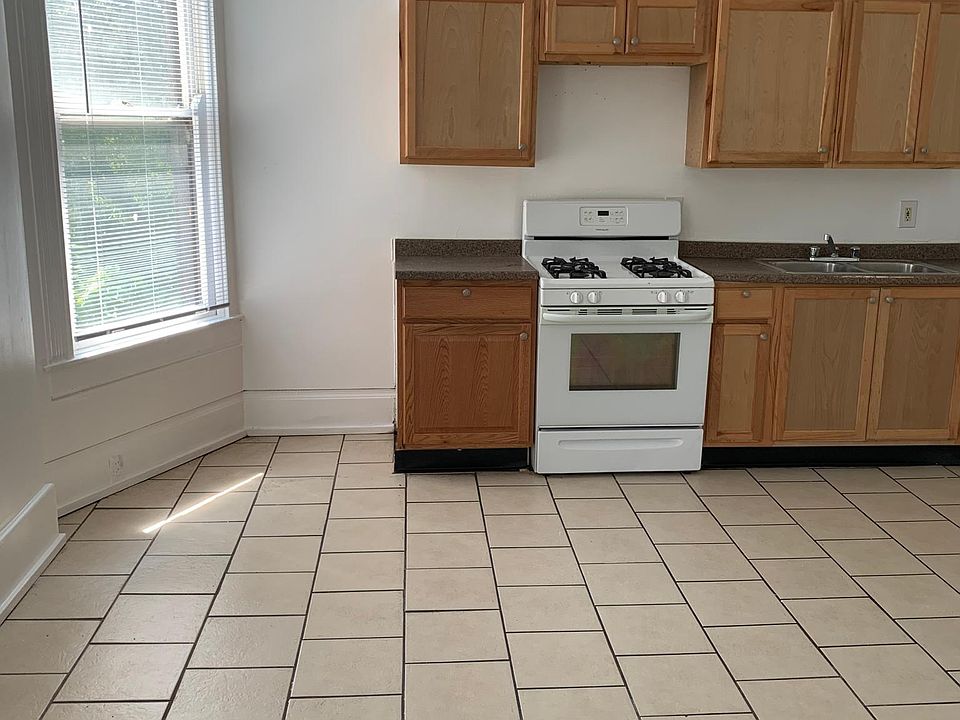 1st image of 847 Hutchins Ave Unit 2