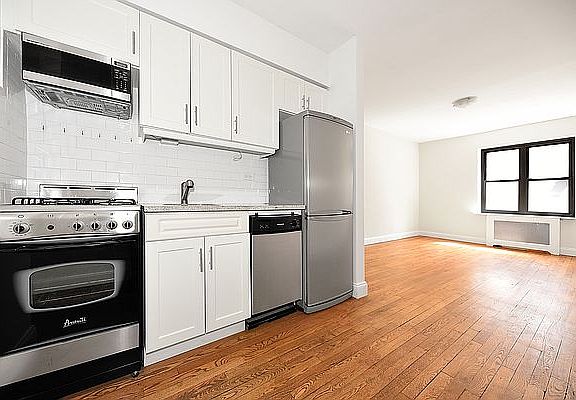 2nd image of 312 W 23rd St APT 1O
