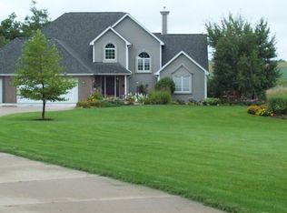 592 Highway T14, Pella, IA 50219