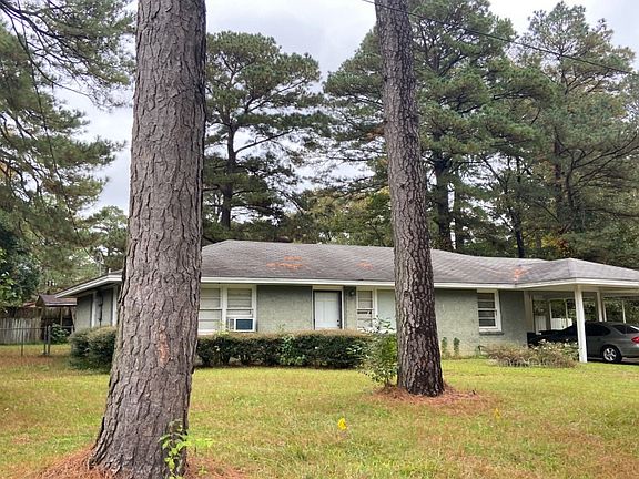 3rd image of 10588 Holly Dr