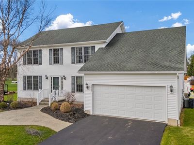 6868 Forestview Dr, Lockport, NY, 14094