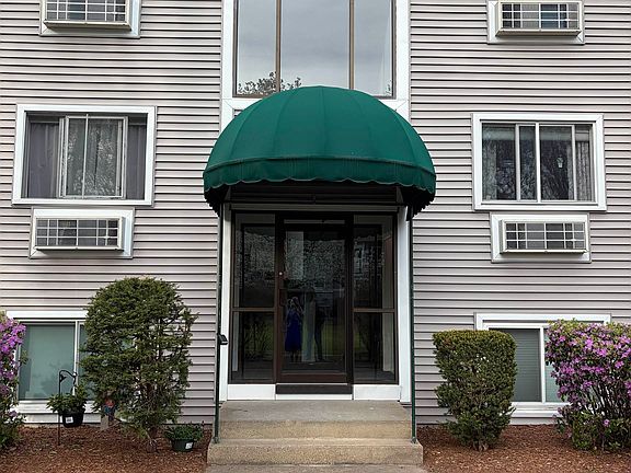 2nd image of 113 Cluff Crossing Road #28