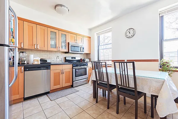 Sold by Homesmart Premier Living Realty | media 26