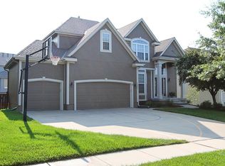 13821 Noland St, Overland Park, KS 66221
